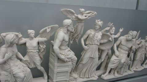 1024px-reconstruction_of_the_east_pediment_of_the_parthenon_2
